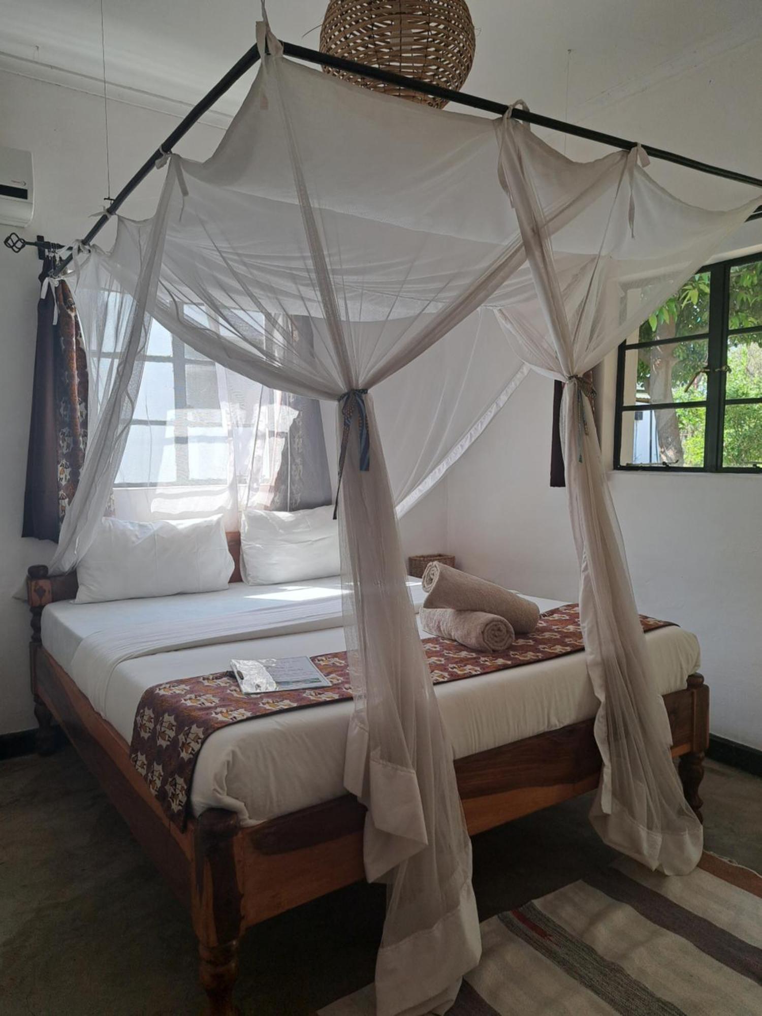 ליבינגסטון Kamunjila Lodge מראה חיצוני תמונה