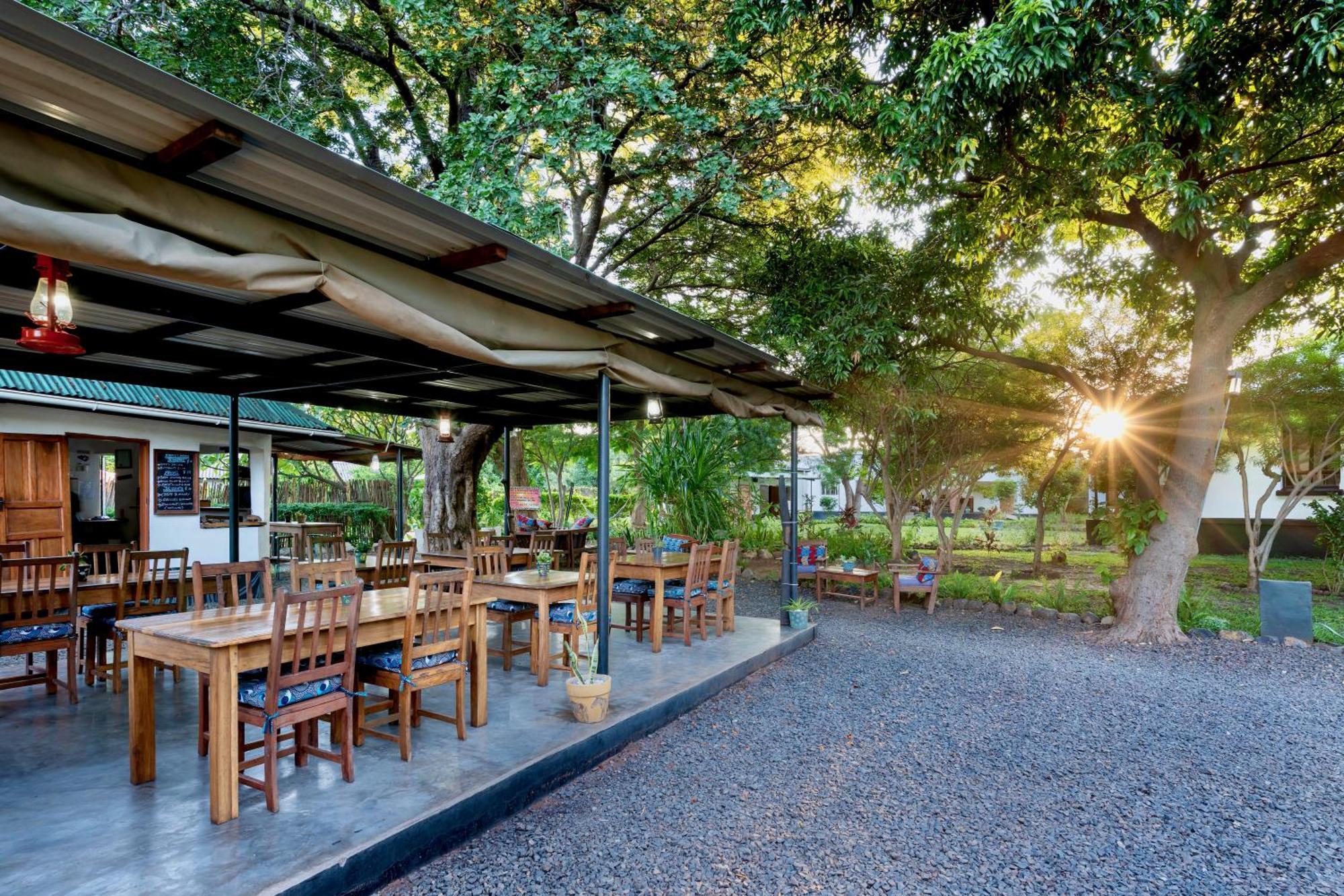 ליבינגסטון Kamunjila Lodge מראה חיצוני תמונה