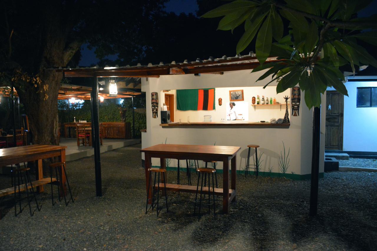 ליבינגסטון Kamunjila Lodge מראה חיצוני תמונה