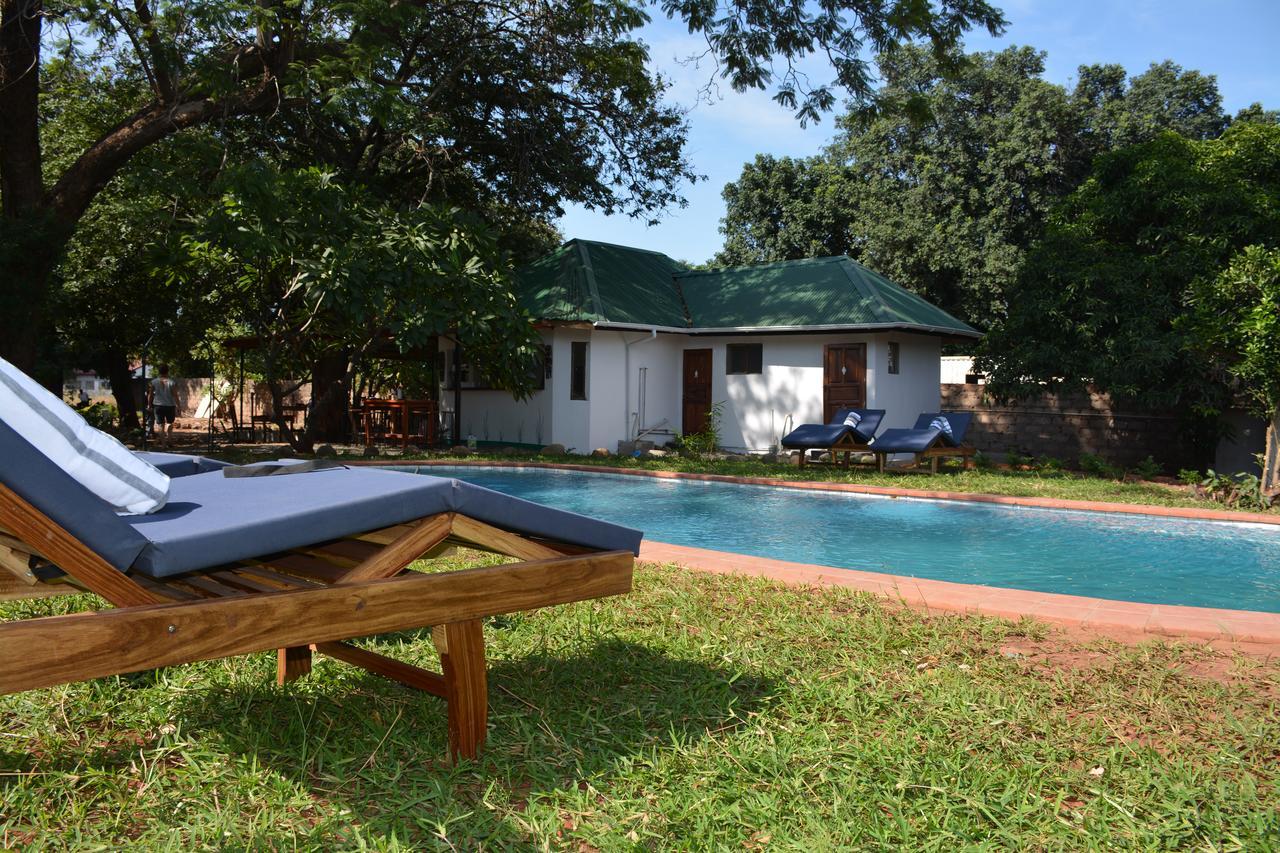 ליבינגסטון Kamunjila Lodge מראה חיצוני תמונה