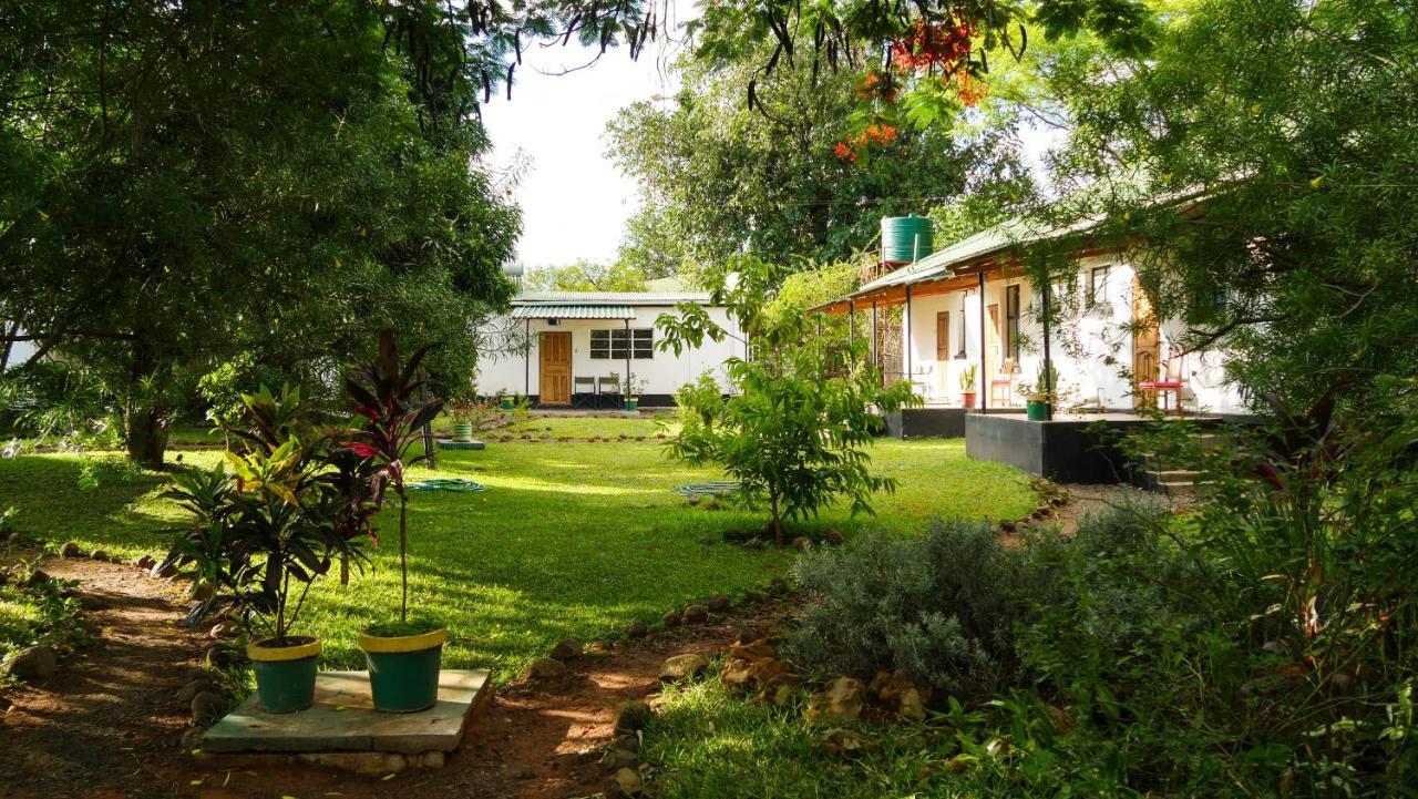 ליבינגסטון Kamunjila Lodge מראה חיצוני תמונה